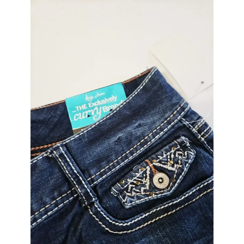 NEW ARIYA JEANS Women's Size 13/14 Slim Bootcut Flap Pockets Blue‎ Embroidered